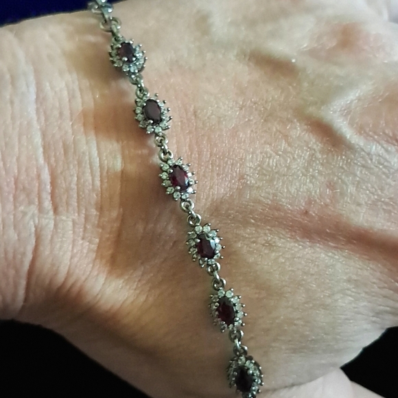Anthill Garnet and White Zircon Toggle Clasp Bracelet in 925 Sterling Silver. - Picture 6 of 9